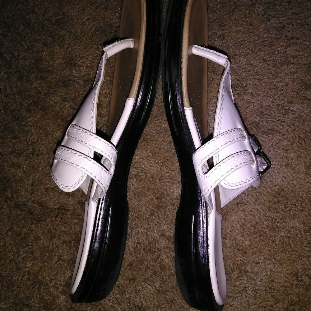 Sandals - Picture 3 of 7